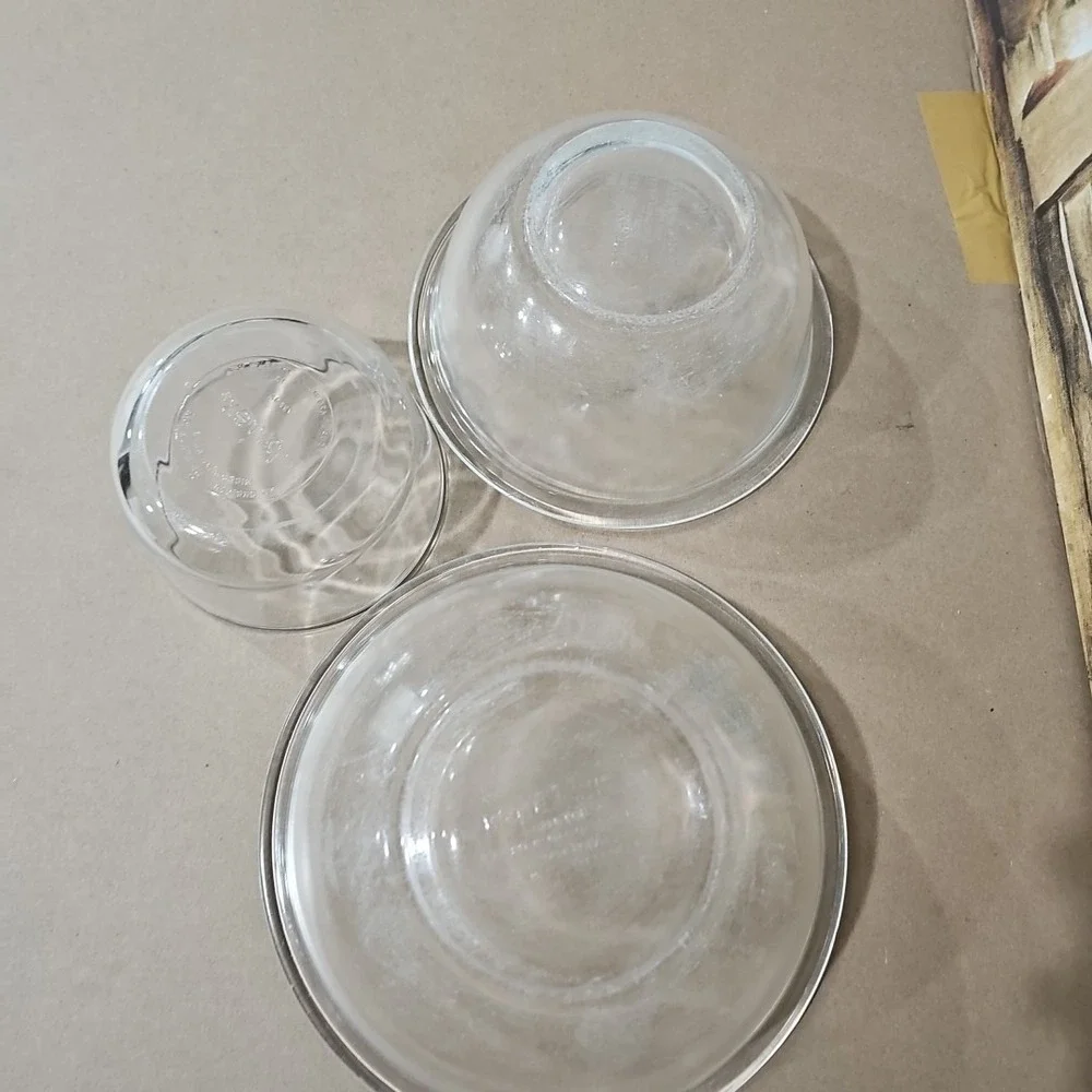 Lot Of 3 Pyrex Clear Glass Bowls